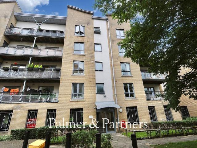 Flat for rent in The Dales, Key Street