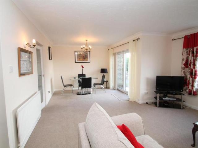 Apartment for rent in Milford-on-Sea, Ashurst Bridge