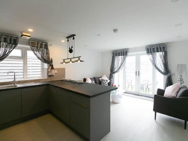 Apartment for rent in Plasnewydd, Falcon Lodge