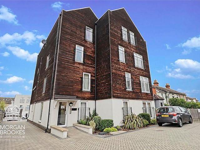 Flat for rent in Stanford-le-hope, Essex