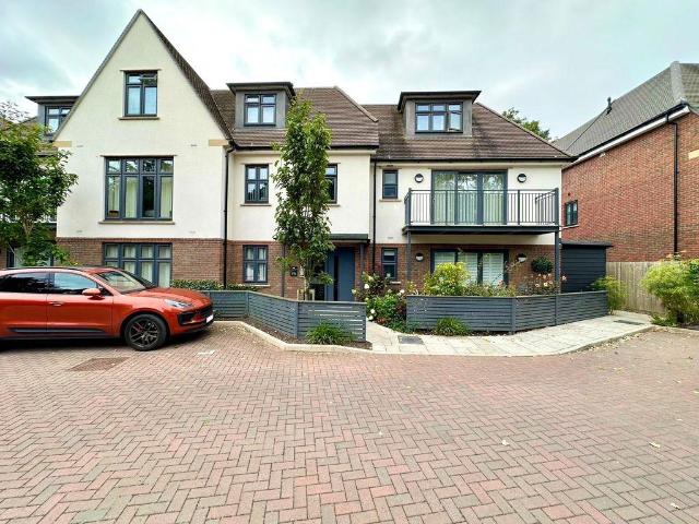 Flat for rent in Highcliffe