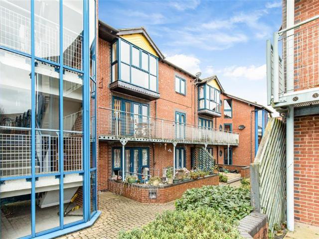 Flat for rent in Charlton, Dromore