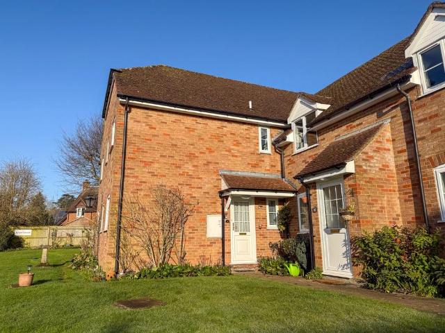 Flat for rent in Shaw, West Berkshire