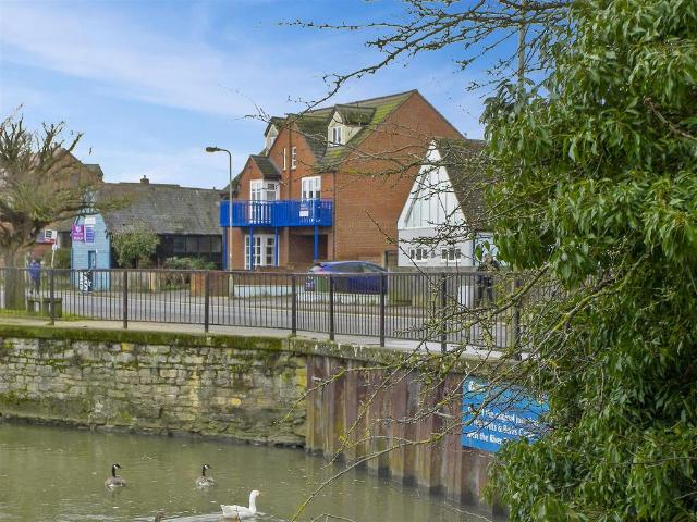 Flat for rent in Caldecott, Vale of White Horse