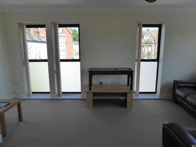 Apartment for rent in East Cliff, Acol