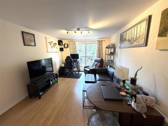 Apartment for rent in Helford, Hampshire