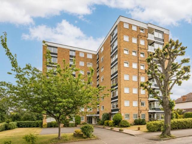 Flat for rent in Surbiton, Greater London