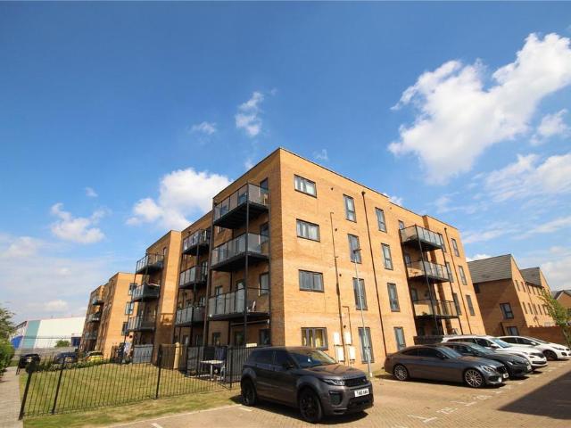 Flat for rent in South Hornchurch, Greater London