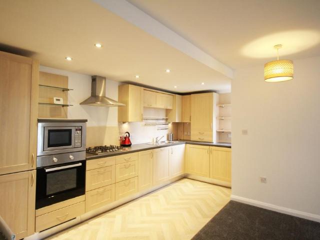 Flat for rent in Herringthorpe, South Yorkshire