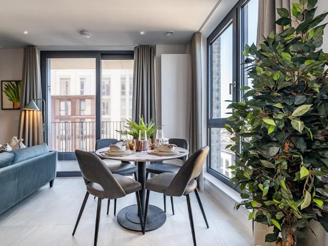 Flat for rent in Aldrington