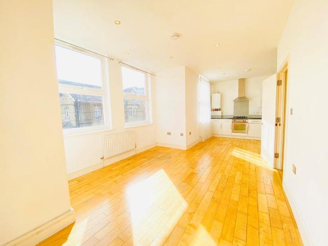 Flat for rent in Croydon, Addiscombe Flat for rent in Croydon, Addiscombe
