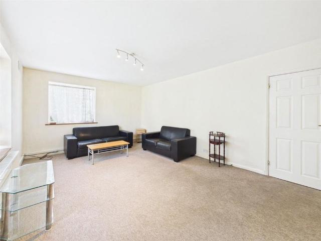 Apartment for rent in London Borough of Hounslow, Spring Grove