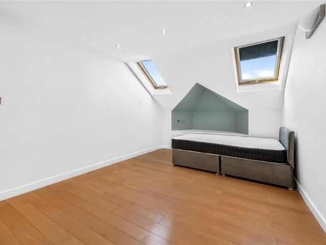 Apartment for rent in London Borough of Southwark, Greater London