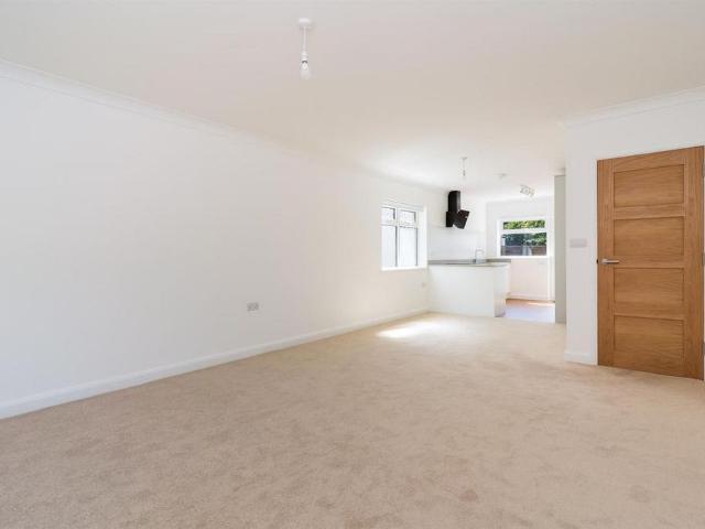 Apartment for rent in Falcon Lodge, Wales