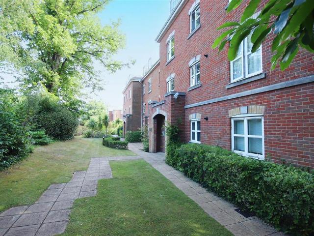 Flat for rent in Walhampton, Ashurst Bridge