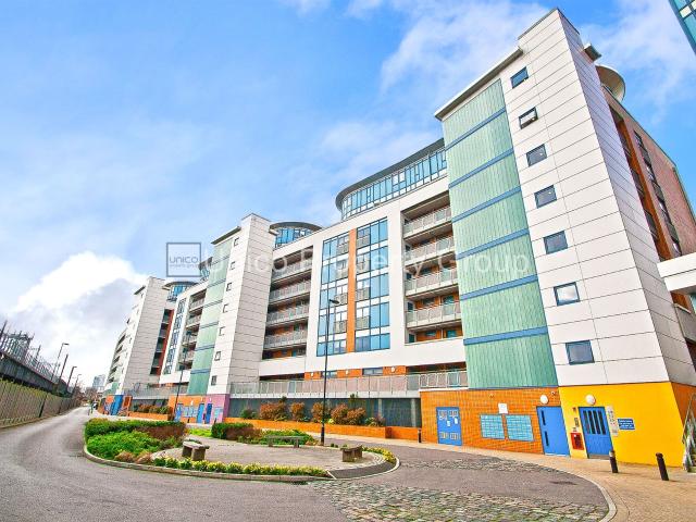 Apartment for rent in Mile End, Greater London