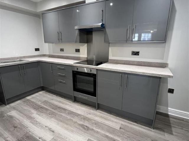 Flat for rent in Claremount, Halifax