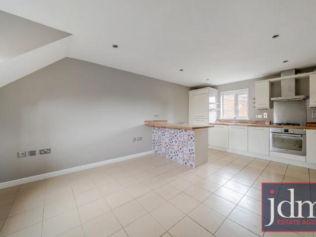Flat for rent in London Borough of Bromley, Greater London
