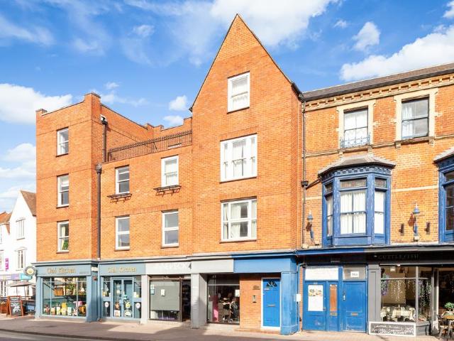 Flat for rent in St Clement's, The Slade