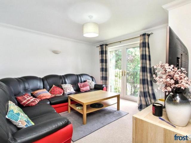 Apartment for rent in Penn Hill, Poole