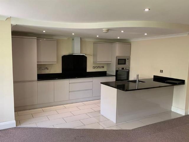 Apartment for rent in Heaton Moor, Greater Manchester