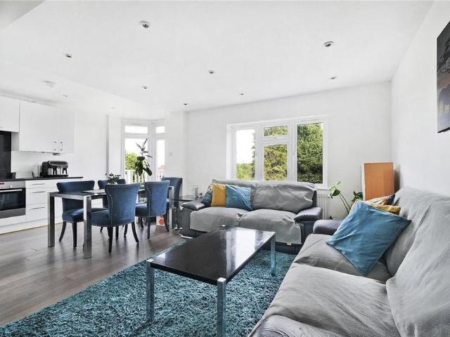 Apartment for rent in Palmers Green, Greater London