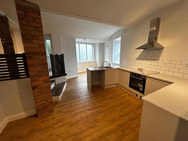 Flat for rent in Greenheys, Greater Manchester