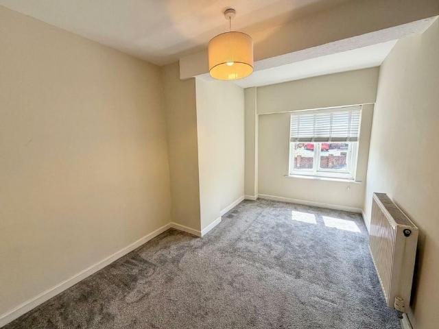 Apartment for rent in Coedffranc, Skewen