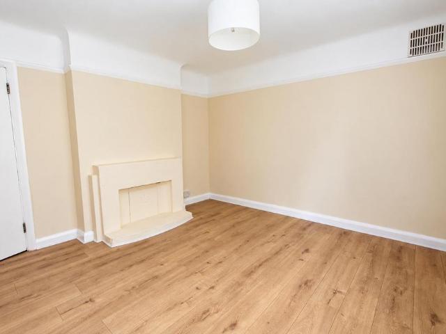 Apartment for rent in London Borough of Sutton, Greater London