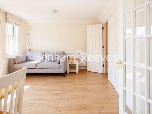 Flat for rent in South Kensington, Greater London