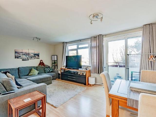 Apartment for rent in Northgate, Crawley