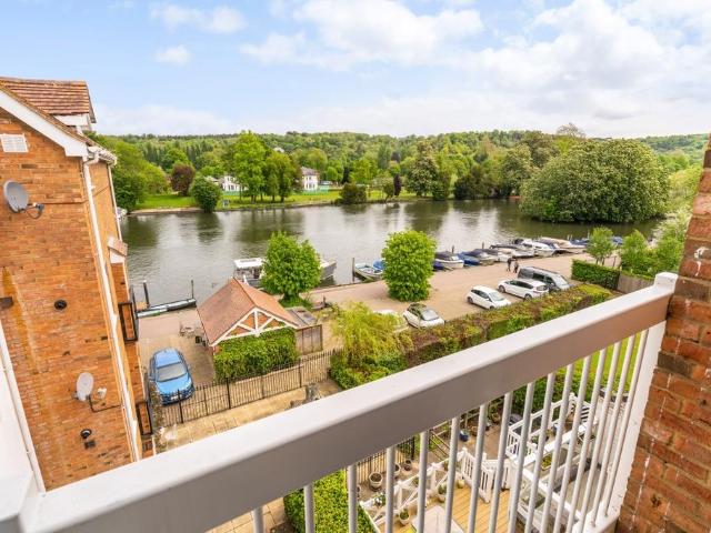 Flat for rent in Henley-on-Thames, Berrick Salome