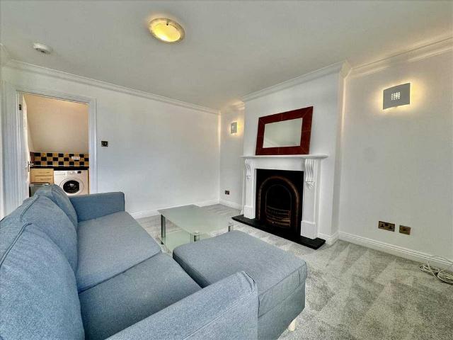 Flat for rent in Greenbank, Mount Wise