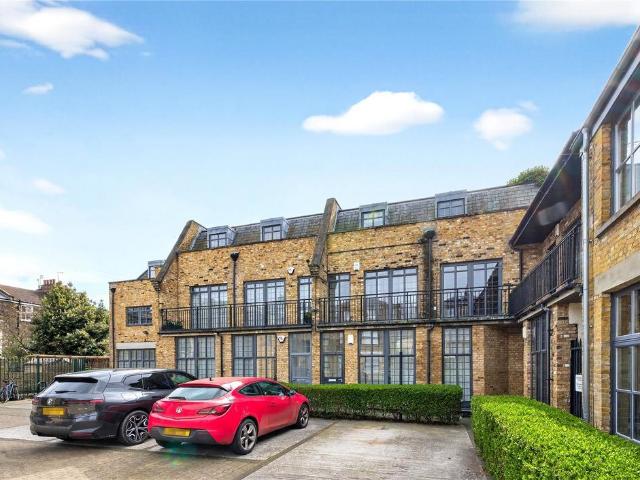 Flat for rent in Kentish Town, Isle Of Man
