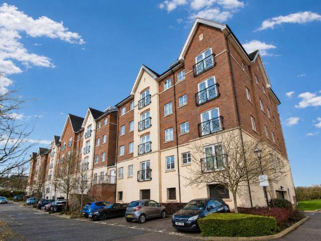 Flat for rent in Walton, Aylesbury