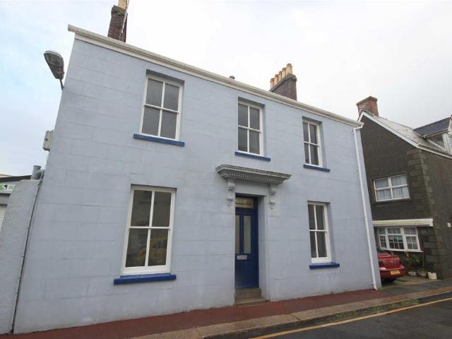 Flat for rent in St Helier