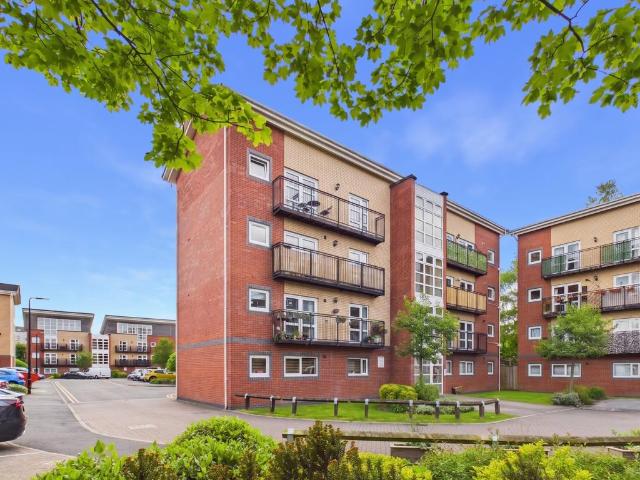 Flat for rent in Trafford Park, Greater Manchester