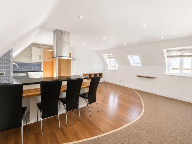 Apartment for rent in Chipping Hill, Essex
