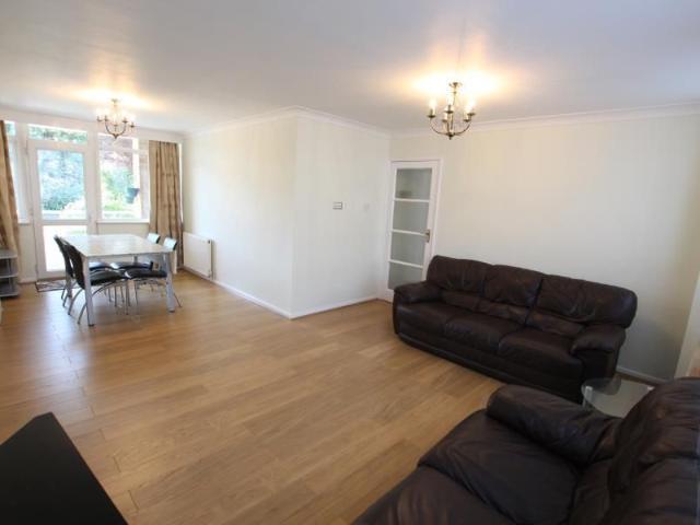 Apartment for rent in Old Woking, Woking