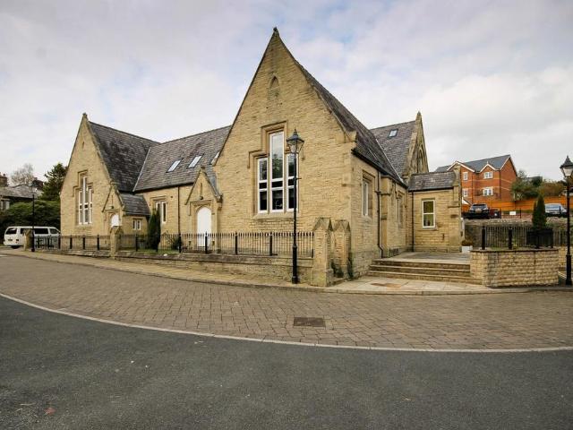 Flat for rent in Lee Bank, Greater Manchester