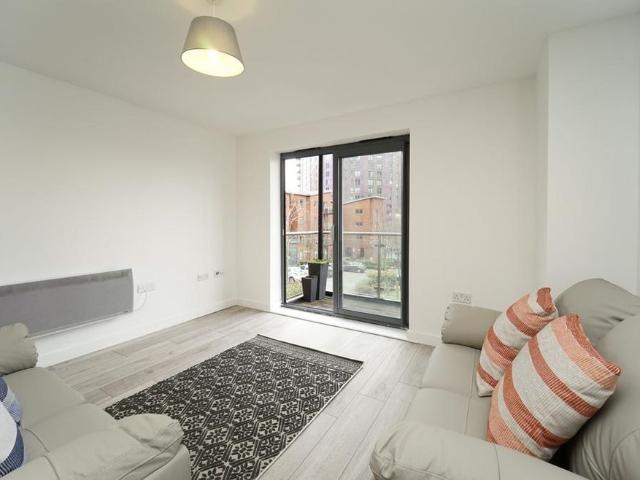 Apartment for rent in Cavalier Hill, Leeds