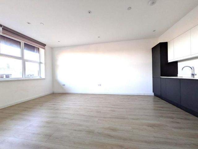 Apartment for rent in Hooley, Reigate and Banstead