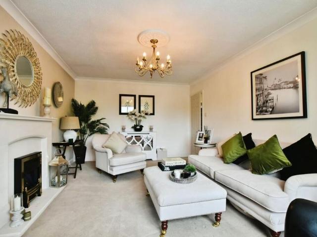Apartment for rent in Fulshaw Park, Wilmslow