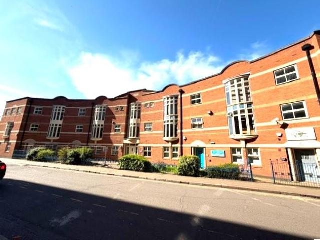 Flat for rent in Highfields, Old Wharf