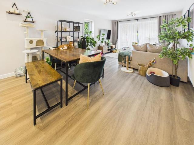 Apartment for rent in Hart, Hampshire