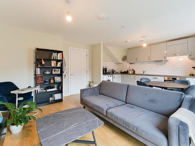 Apartment for rent in Enborne, West Berkshire
