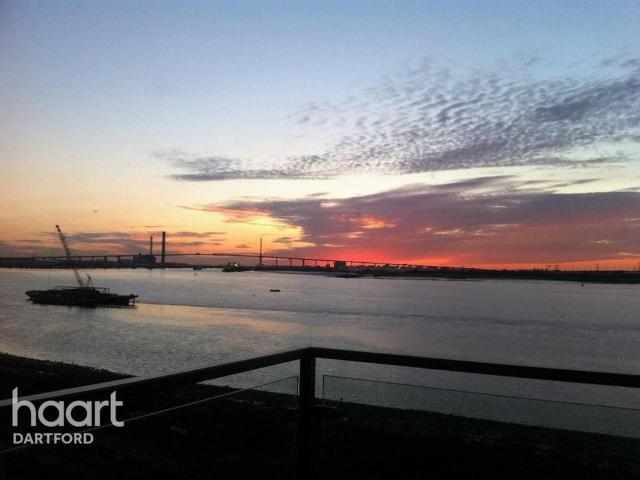 Apartment for rent in Swanscombe and Greenhithe, Monks Orchard