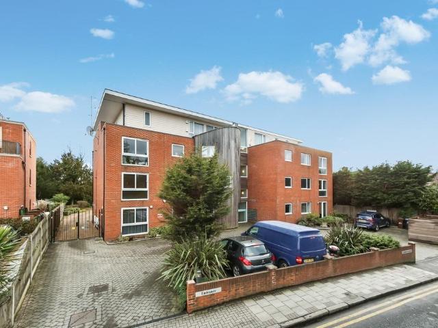 Flat for rent in Greater London
