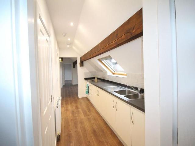 Apartment for rent in Clifton, South Yorkshire