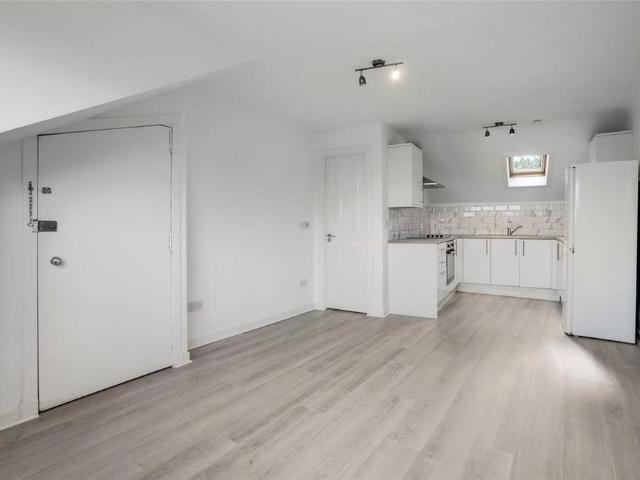 Apartment for rent in Langside, Scotland